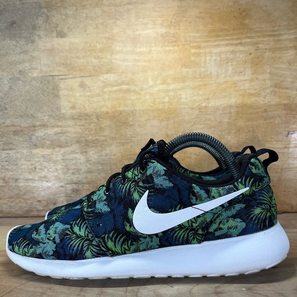 Nike Roshe Run Poison Green Palm Trees Mens Size 8 Running Shoes Sneakers Blue - Picture 3 of 8